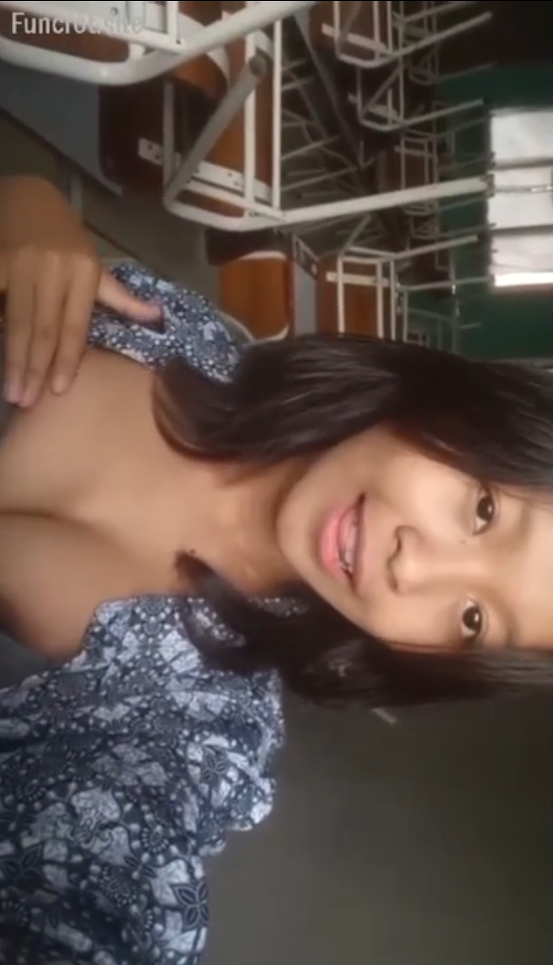 Abg esma Eksib Di Dalam Kelas